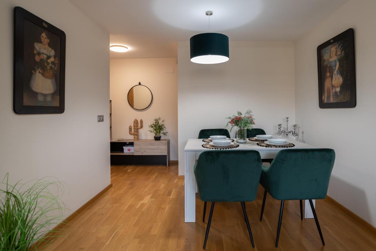 Bulevar 1 Con Parking Apartment
